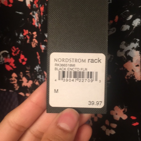 Long sleeve floral high-low blouse - Picture 3 of 4